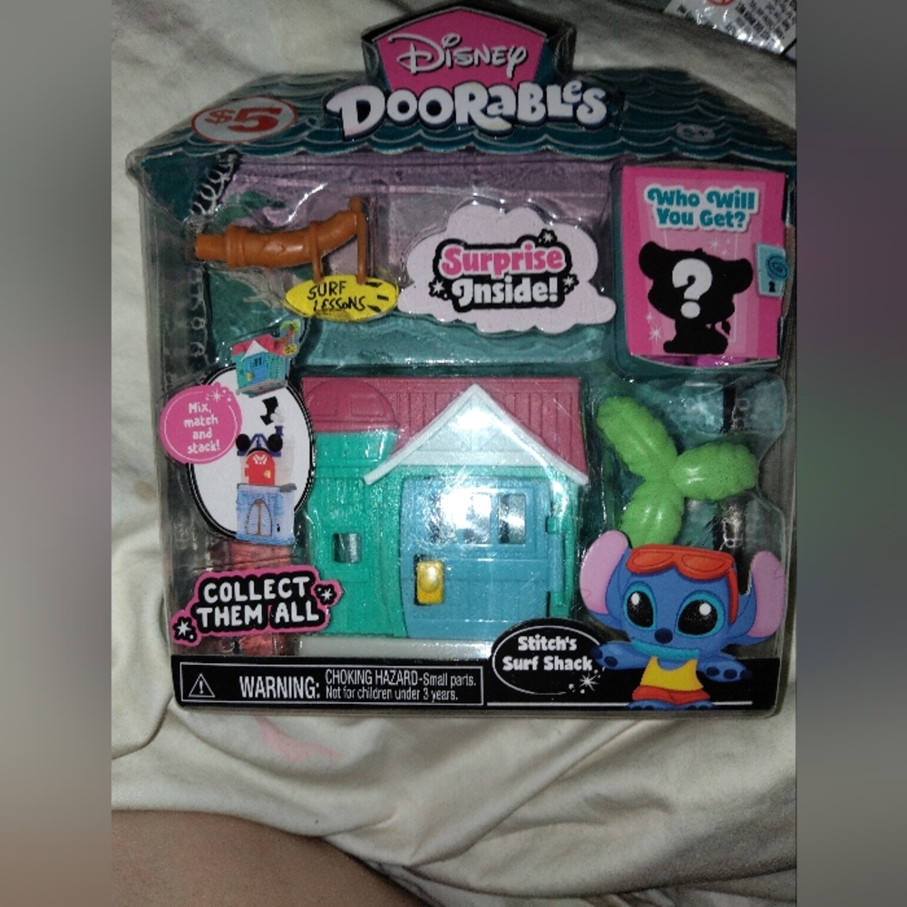 (NWT) Disney Doorable Stitch House